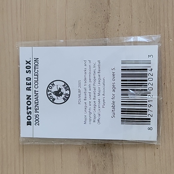 Boston Red Sox 2005 Johnny Damon Pendant - Picture 2 of 3